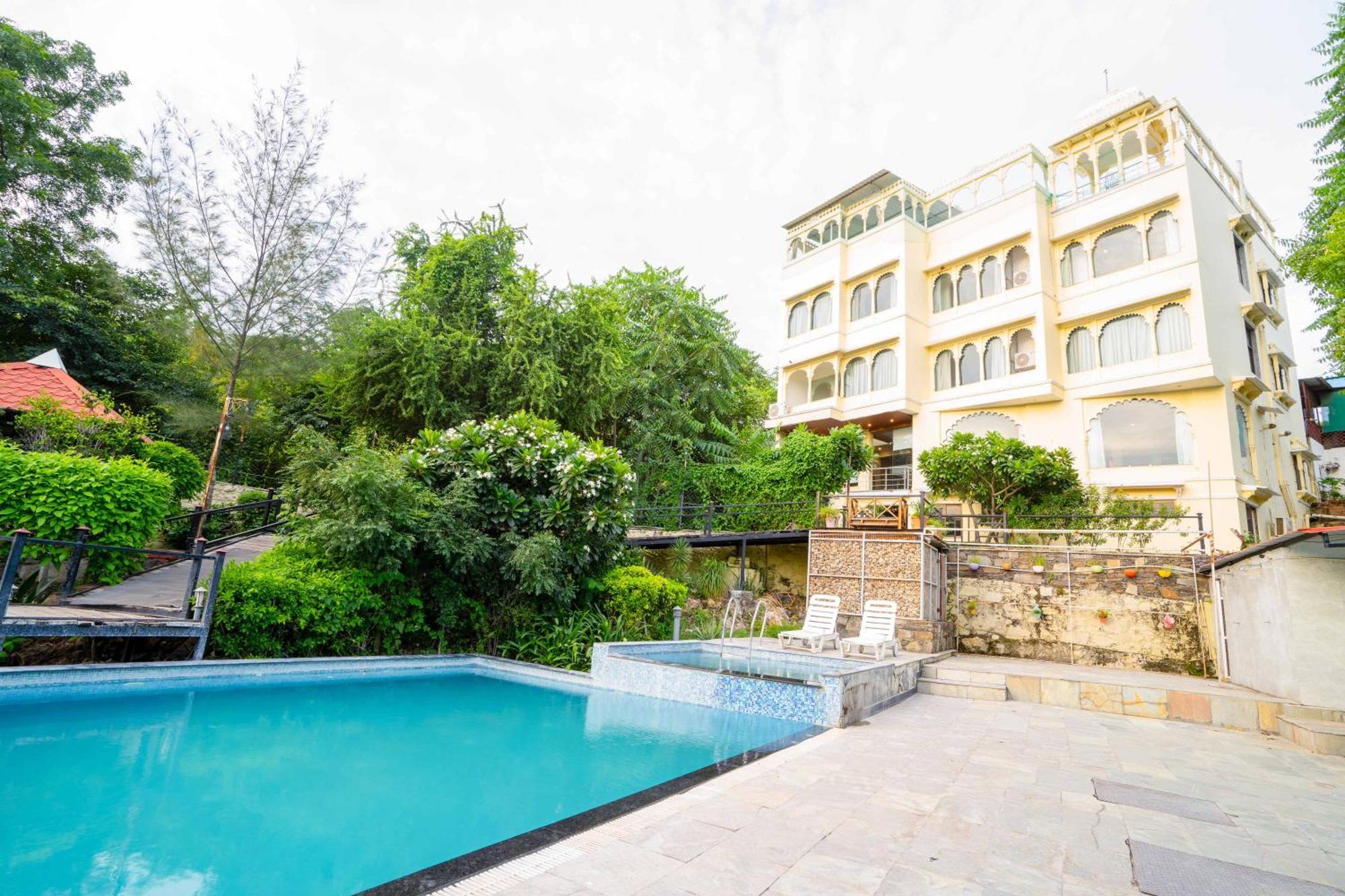 ホテル Treebo The Aravali Getaway ウダイプル エクステリア 写真