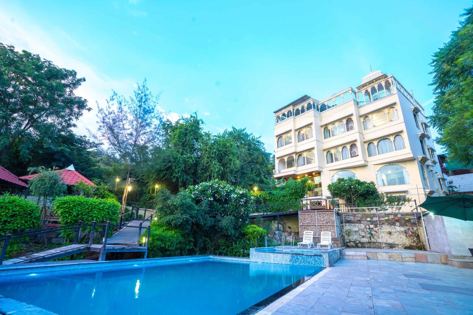 ホテル Treebo The Aravali Getaway ウダイプル エクステリア 写真